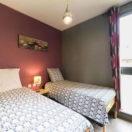 Charming In Le Petit With Covered Terrace *
