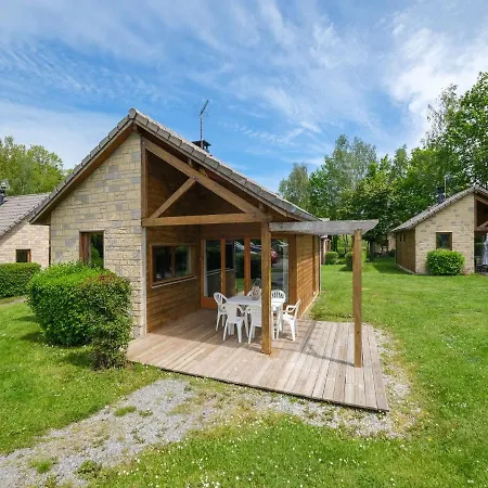 بيت للعطل Charming In Le Petit With Covered Terrace Signy-le-Petit