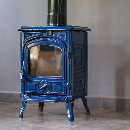 Charming In Le Petit With Covered Terrace بيت للعطل *