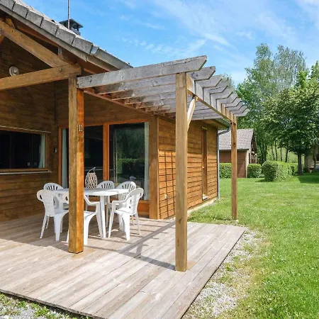 Charming In Le Petit With Covered Terrace بيت للعطل